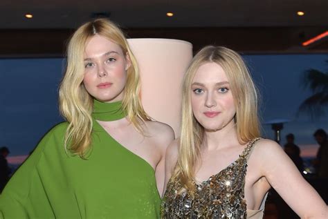 Dakota Fanning shares nude bathroom pic taken by sister Elle